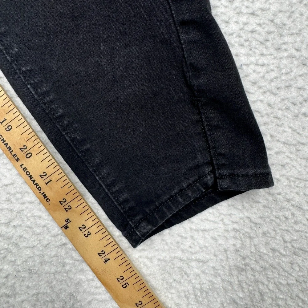 Levis description great